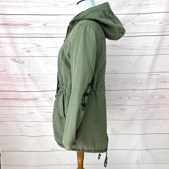 Levi's Army Green Quilted Aztec Elbow Patch Fishtail Hooded Parka Utility Coat - Picture 7 of 13